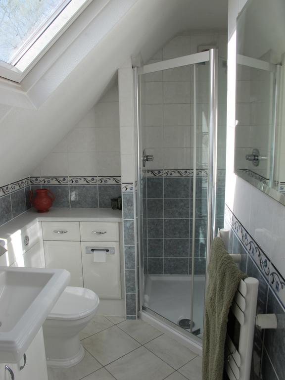 Homestay Westmorland - 4 House - Walking Distance To Qmc And - Free Parking *