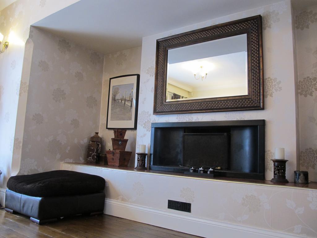 Westmorland - 4 House - Walking Distance To Qmc And - Free Parking Homestay