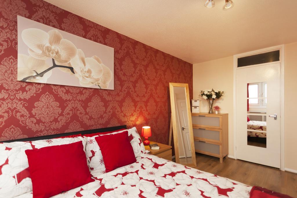 Victoria Centre Apartments: Shopping Hub With 24/7 Access Apartment