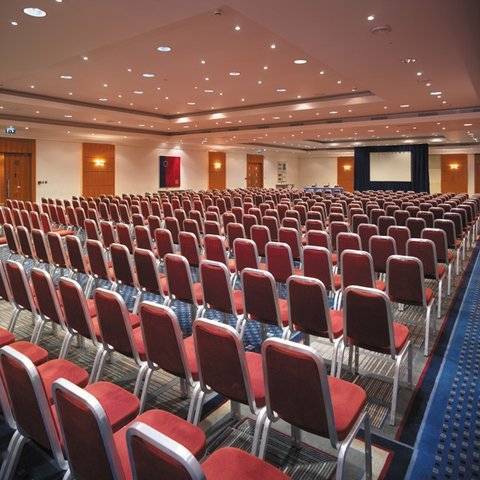 Crowne Plaza By Ihg Hotel 4*