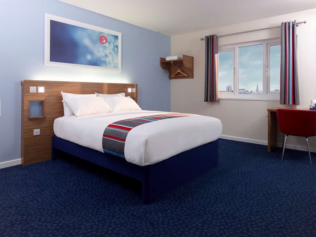 Travelodge Wollaton Park Hotel 3*