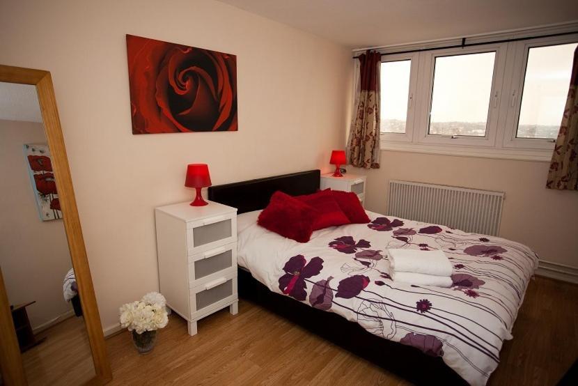Victoria Centre Apartments: Shopping Hub With 24/7 Access