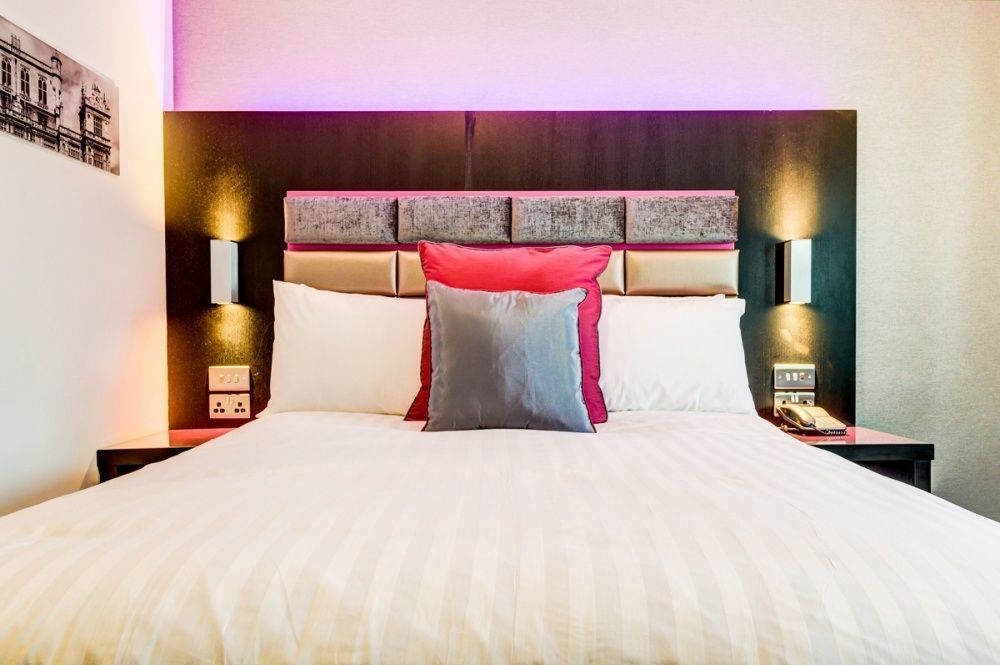 Roomzzz 4* Nottingham