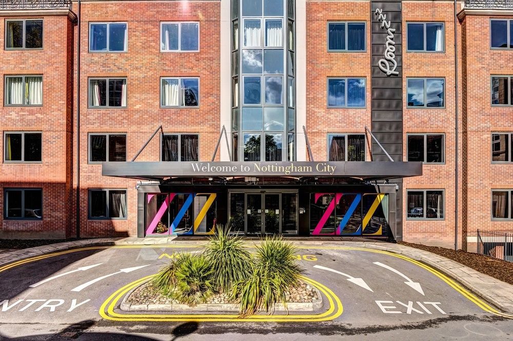 Roomzzz 4* Nottingham