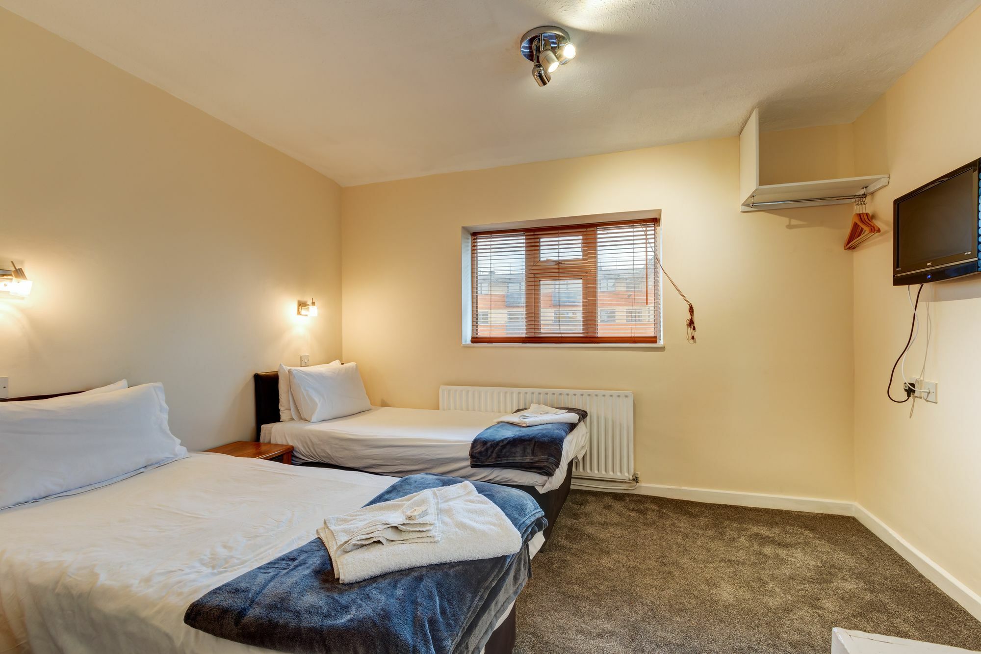 Guest house The Commodore 2*
