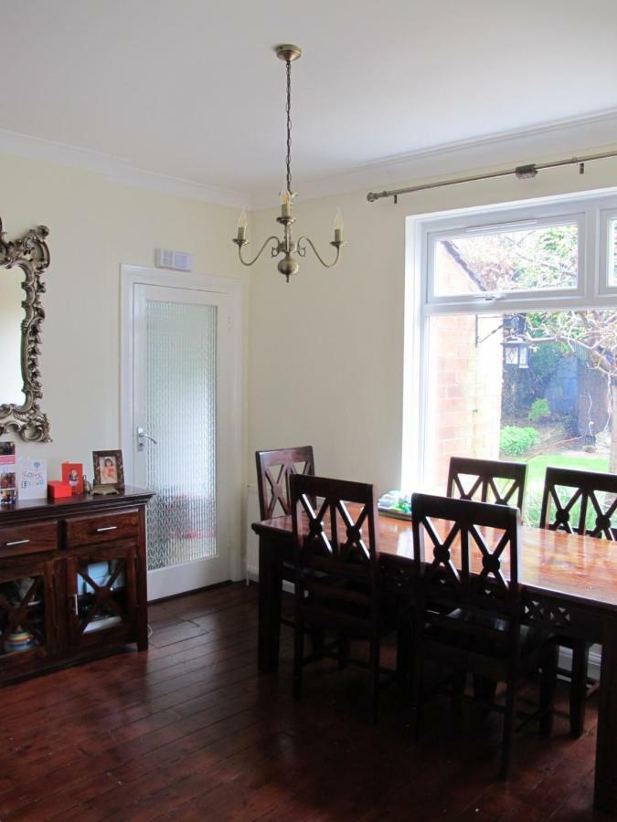 Westmorland - 4 House - Walking Distance To Qmc And - Free Parking Homestay *