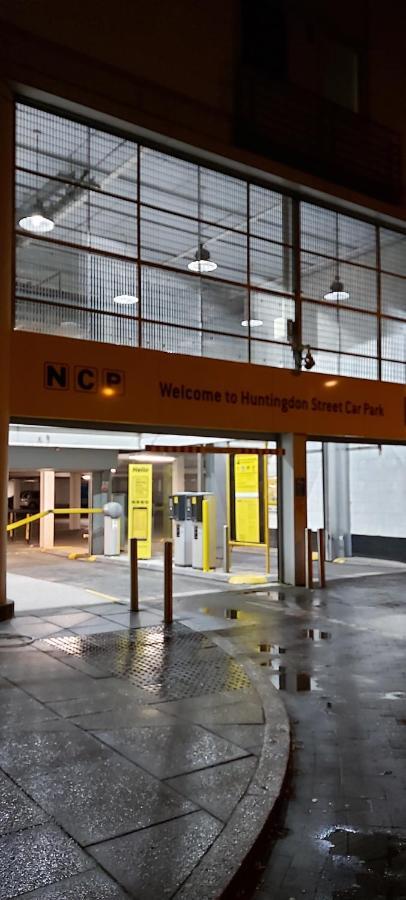 Victoria Centre Apartments: Shopping Hub With 24/7 Access