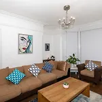 Arthouse - Lovely, Spacious And Elegant 5Bed House