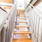 De Luxe Short Stays-Crusader Apt