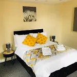 Sherwood Fields Apartment - Spacious, Large And Stylish