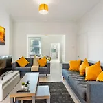 Jasmine Villa A - Ideal For Qmc & Uni - Free Parking