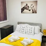 Stylish 2 Bed City Apartment