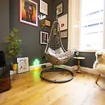 Luxurious 2 Bedroom Lace Market Apartment
