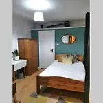 Private Comfortable Guest Suite - Nottingham