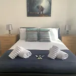 Absolute Stays In Sherwood- Nottingham Castle- Capital Fm Arena Nottingham- Contractors-Free Wifi- Free Parking- Long And Short Stays- Families-East Midlands Airport-Trent Bridge-Actors-Aria Court- Mansfield