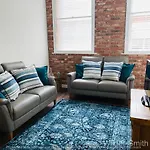 Nottingham City Centre - Luxury 2 Bed Apartment Perfect For Sightseeing, Visiting Family Or Friends