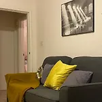 Wells Road Contractors & Leisure Apartment By Leecroft Stays