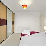 Stays With Bels Short Lets Serviced Accommodation Nottingham Contractors & Leisure Up To 7 Guests