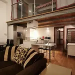 Lace Market Apartments - City Centre - Apartment With 2 Bathrooms In George Street By Victoria Centre Shopping Centre - Parking For Cars Or Vans At Five Pounds A Day - One Free Onsite Parking Space For A Car