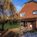 De Luxe Short Stays- Percy House