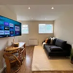 Lovely 2-Bedroom Apartment In A Great Location