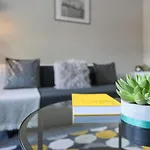 Lambley Court Apartments - Light, Open And Inviting