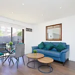 Modern 2 Bed House By City Centre
