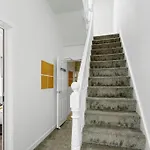 ◑Flat 8- Modern Studio Flats Close To City Centre◑