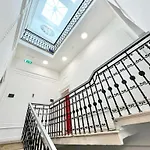 Unique & Luxurious 2 Bedroom City Centre Apartment