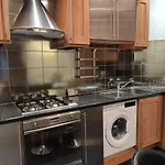 City Centre 2 Bedrooms 2 Ensuite Flat Free Parking