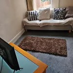 1, 46 Sneinton Hermitage Ng2 4Bs