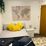 Hidden Hot Tub Retreat Apartment In Nottingham