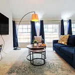 Luxurious 2 Bedroom Apartment In City Centre