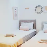 Hounds Gate Luxury Apartments By 1508 Stays