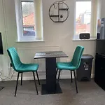 1 Bed @ Factory Quater - Chard St