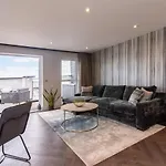 Super High End 1 Bed With Balcony - Central West Bridgford