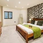 Beautiful Three Bed Flat In Nottingham City Centre