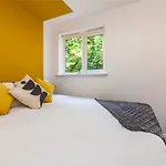 Fantastic Apartment, Short Distance From City Centre, Free Parking
