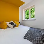 Fantastic Apartment, Short Distance From City Centre, Free Parking