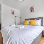 Complete Cute Apartment At Northfield Cottage