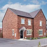 Charming 2 Bed Home In Edwalton