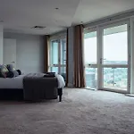 Luxury Three-Bedroom Penthouse- By Resify