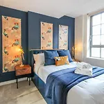 Lovely 1 Bed Apartment With Parking