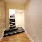 Spacious 1 Bed Apartment 1 Minute Walk From Square
