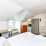 3 Bedroom Semi-Detached House Ideal For Corporate Stays In Nottingham