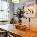 3 Bedroom Semi-Detached House Ideal For Corporate Stays In Nottingham