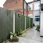 Luxury 3Br House - Free Parking And Stunning Garden!
