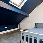 Liz\'S 4 Bed House: Close To The Motor Point Arena