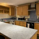 Modern 2 Bdr Flat In Nottingham City Centre With Free Parking