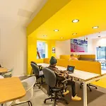 Modern City Living Studios And Apartments At Broadgate Park In Nottingham